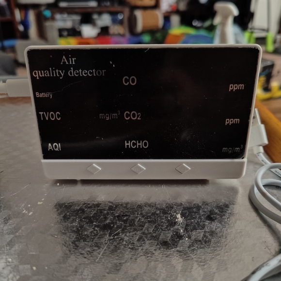 Air Quality Monitor - Picture 2 of 4